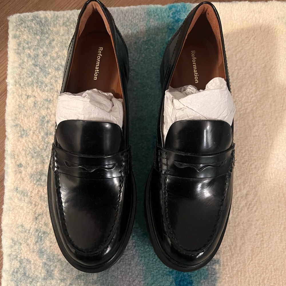 Like new! Reformation Agathea Loafer
